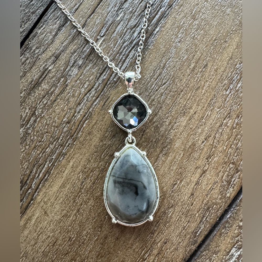 Elegant Silver and Black Pendant Necklace
